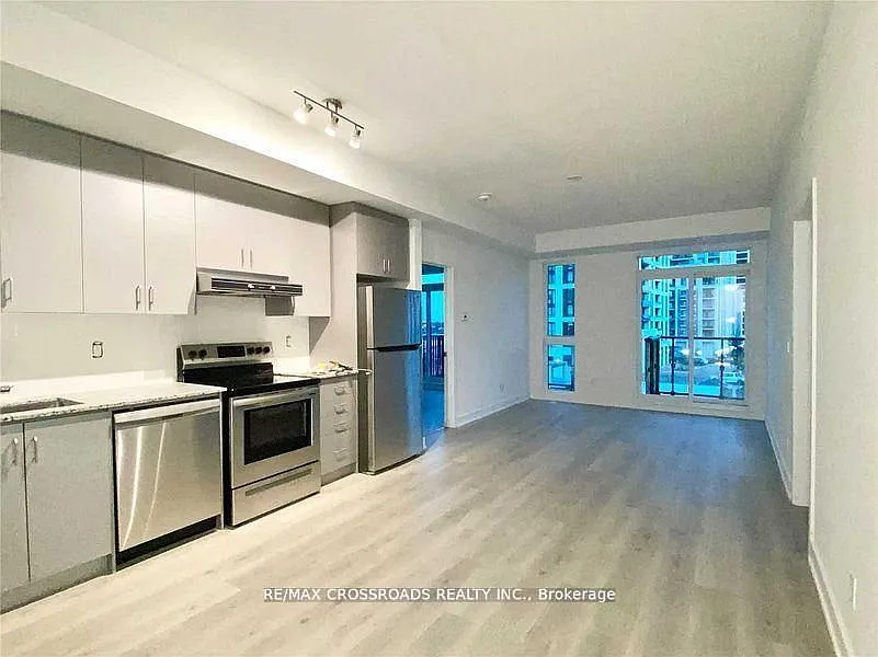 2 bed, $2,750 — Photo 2