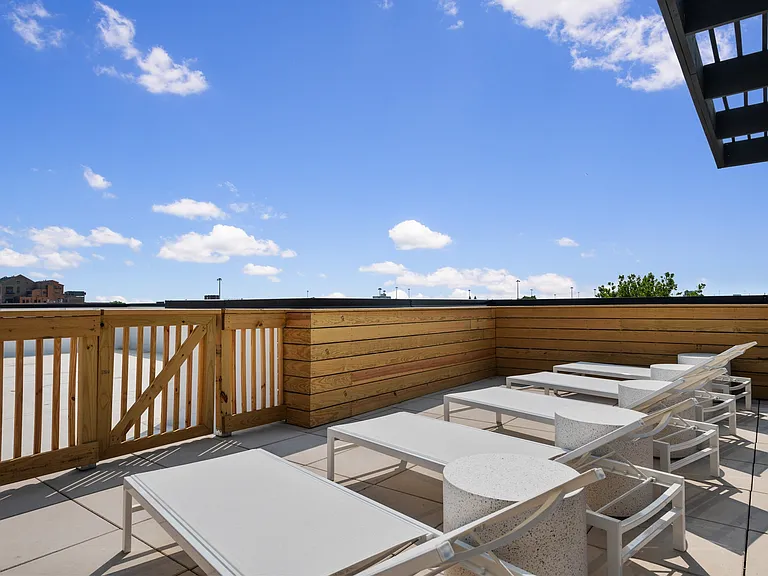 McCormick CoLiving — Photo 18