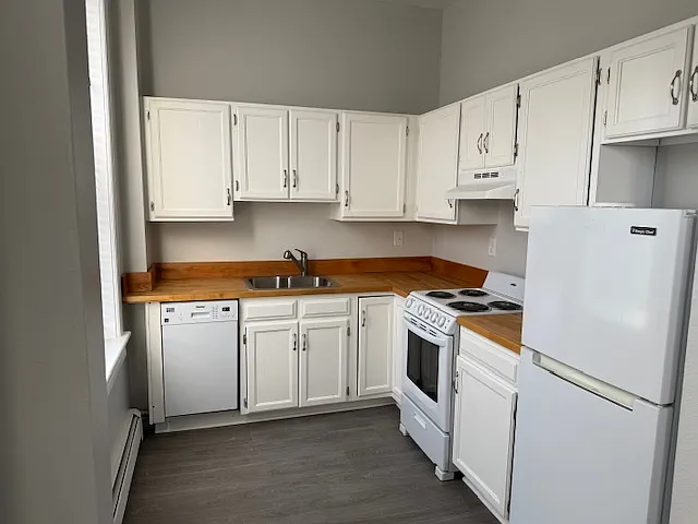 101 W B St #204 — Photo 5