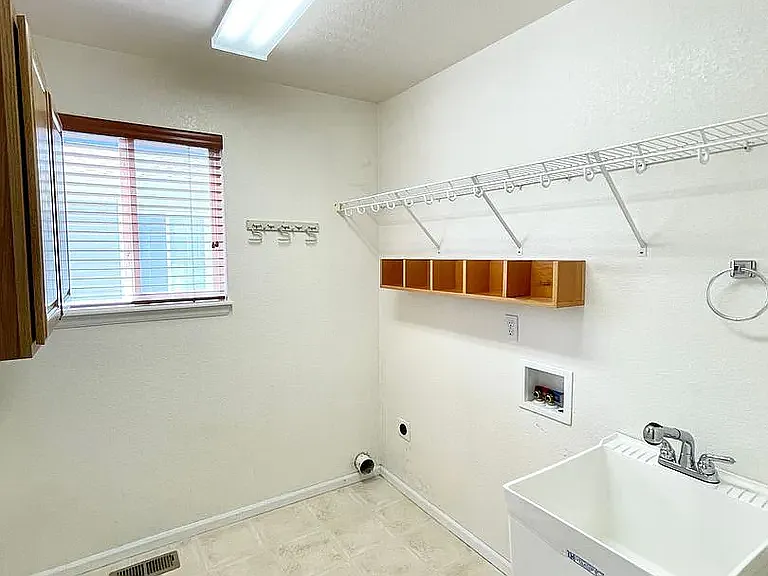 13630 Parkview Pl — Photo 24