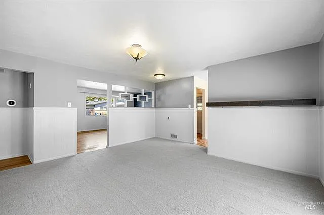 708 S Phillippi St — Photo 10