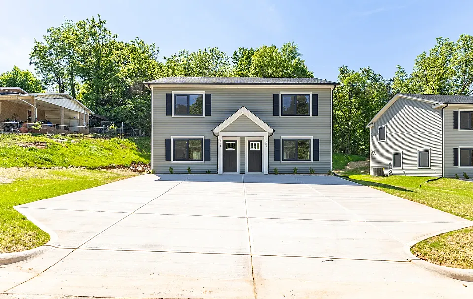 709 2nd Street Pl SW