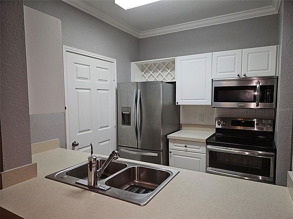 3rd image of 1216 S MISSOURI AVENUE #202