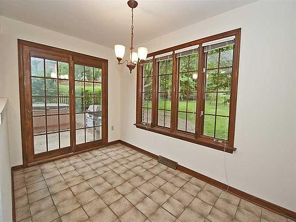 5th image of 1603 King James Dr