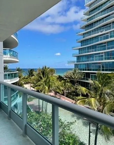 9401 Collins Ave #402 — Photo 3