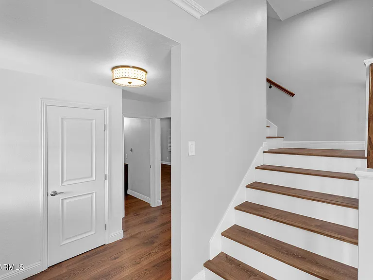 2542 W Nopal Ave — Photo 11