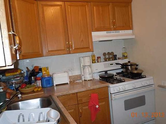 3rd image of 725 Glenridge Dr