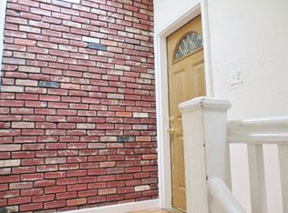 25-40 32nd St #2F, Astoria, NY 11102