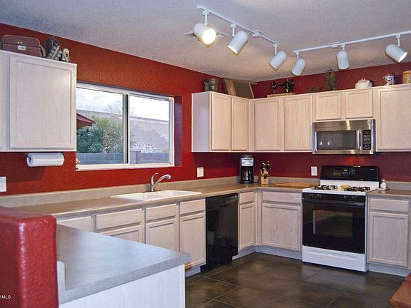 5th image of 13527 E Hampden Green Way