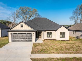 1425 Ivy Place Dr, Conway, AR 72034