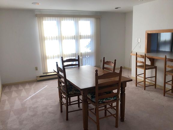 2nd image of 134 Woodmont Cir