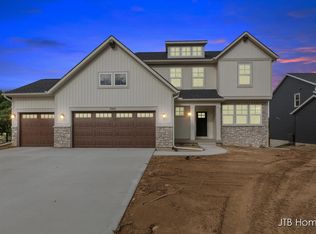 1060 N Wahington St, Lowell, MI 49331