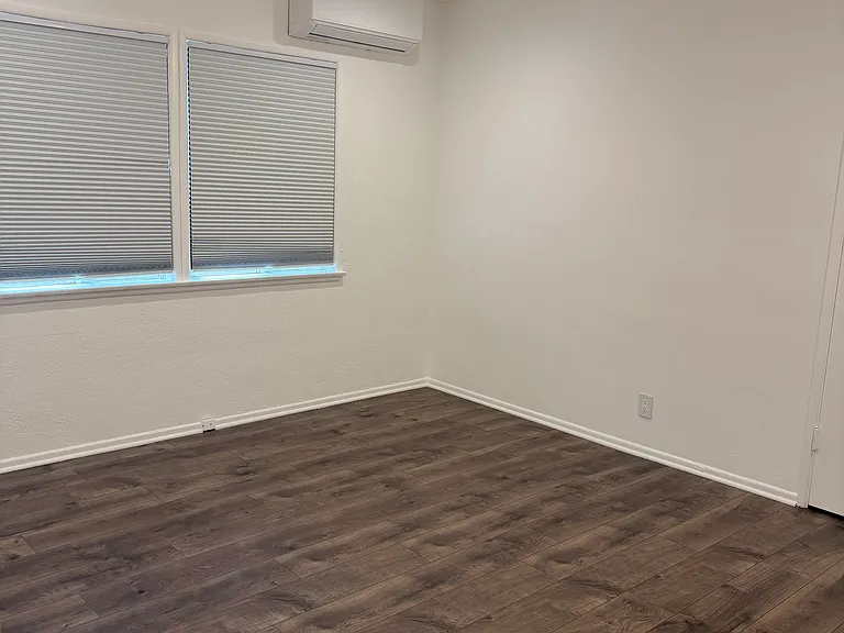 1727 Scott Rd #B — Photo 8