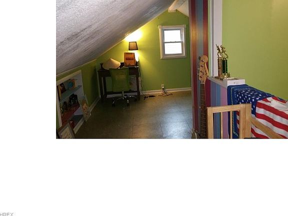 4th image of 265 E 326th St
