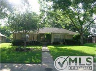 5715 Russcrest Dr, Dallas, TX 75227