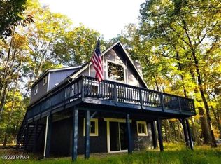 208 Broadmoor Dr, Blooming Grove, PA 18428