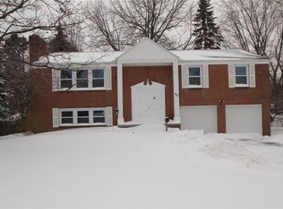 527 Maiden Ln, Rochester, NY 14616