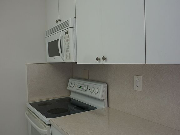 Lots of storage & counter 
