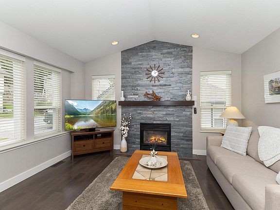 5th image of 36099 Marshall Rd #4