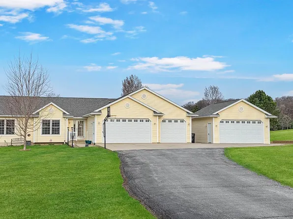 32445 Vail Ave, New Hartford, IA 50660