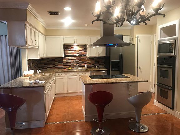 5th image of 11115 Somerford Dr