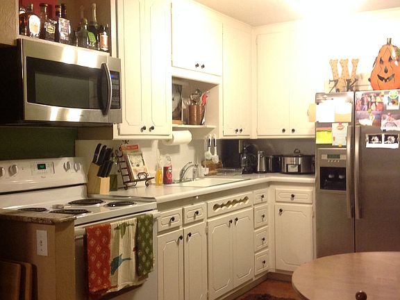 3rd image of 4409 N Willow Ave