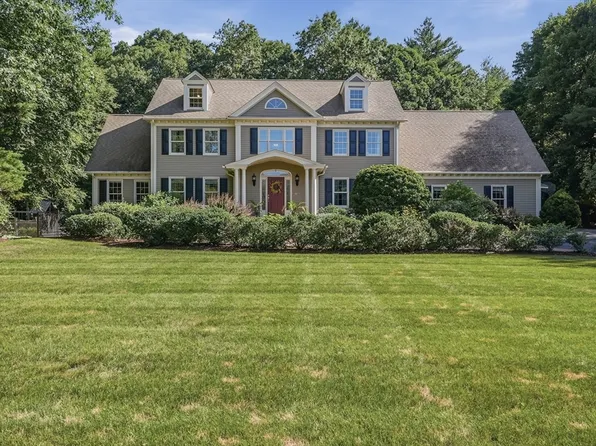 26 Mill Pond Cir, Milford, MA 01757