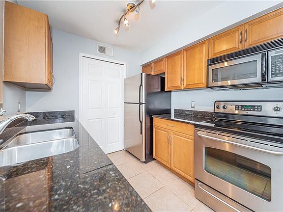 4th image of 3313 Haviland Ct APT 201
