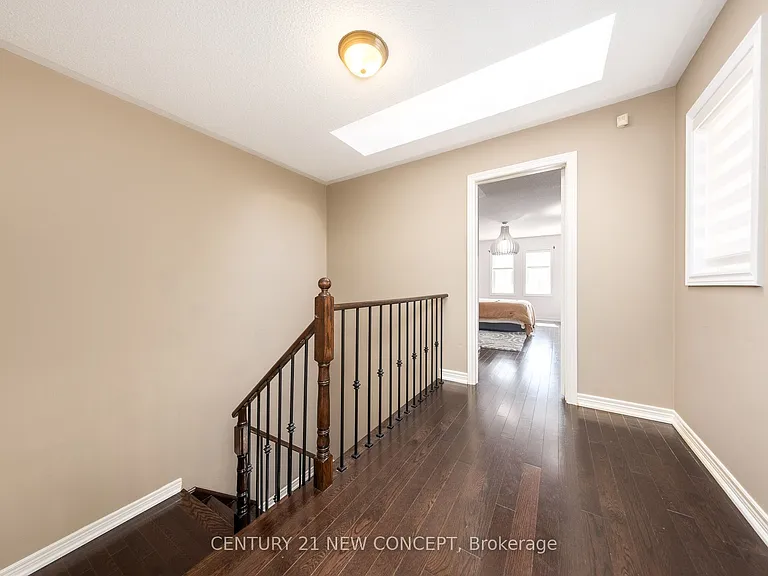 1905 Broad Hollow Gate #25 — Photo 12