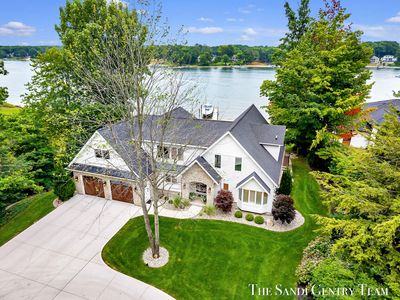 17870 W Spring Lake Rd, Spring Lake, MI, 49456