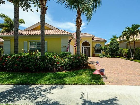 3rd image of 5870 Benevento Dr