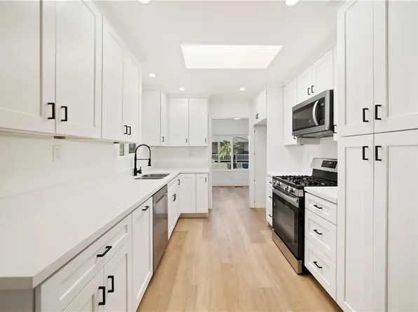 9080 Bloomfield Ave, Cypress, CA 90630