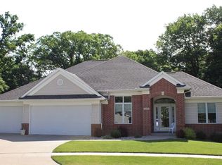 3200 Reston Ct NE, Cedar Rapids, IA 52402