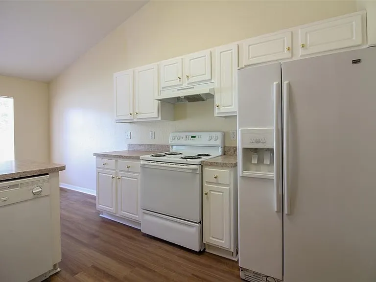 6719 Highlands Creek Blvd — Photo 18