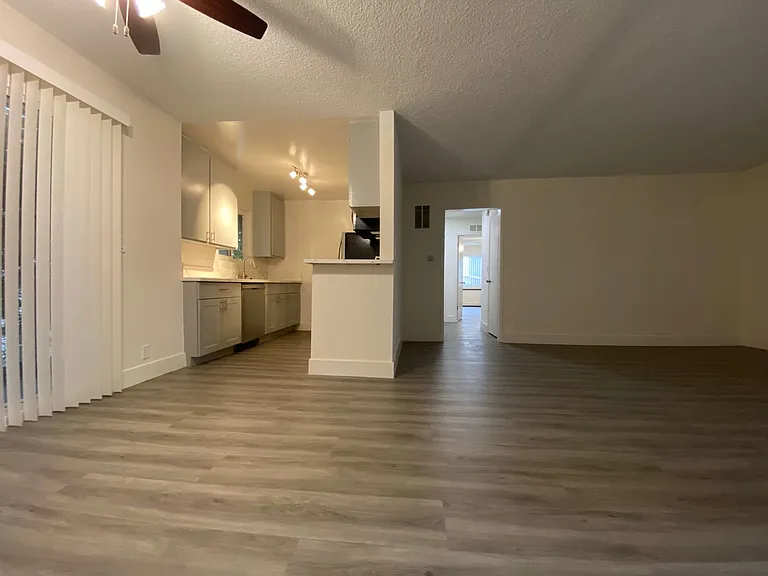 1808 N Harvard Blvd — Photo 42