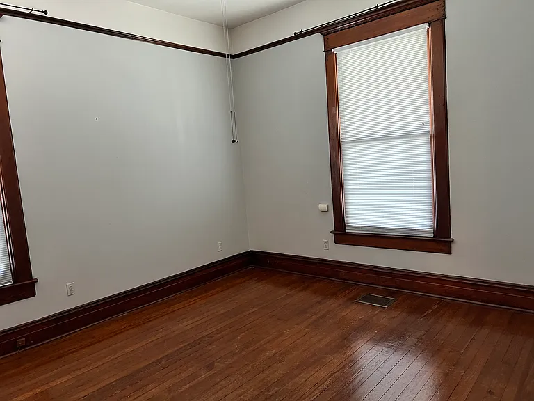 1001 S Highland Park Ave — Photo 30
