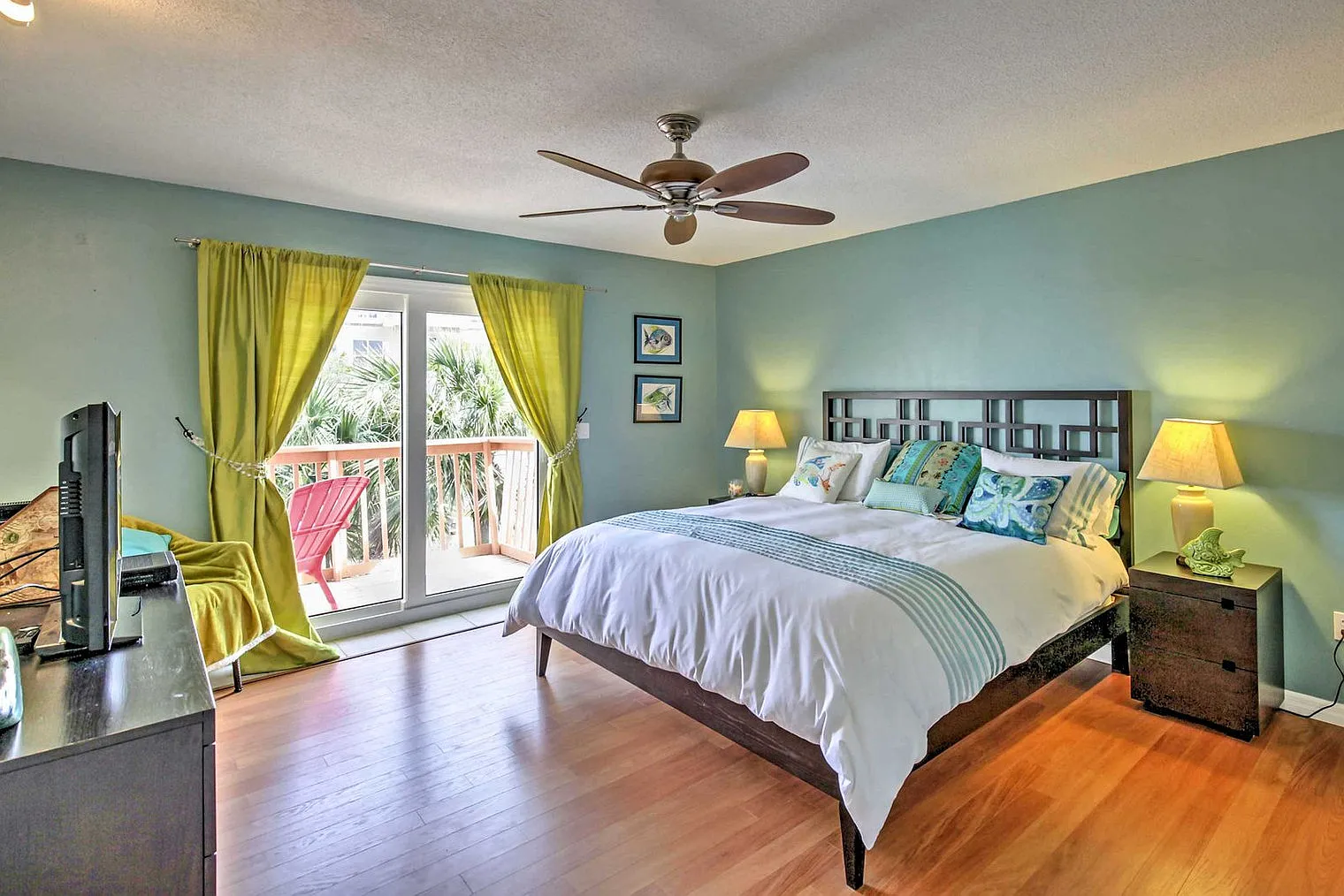 4 bed, 3.0 bath, 2389 sqft, $6,193 — Photo 3