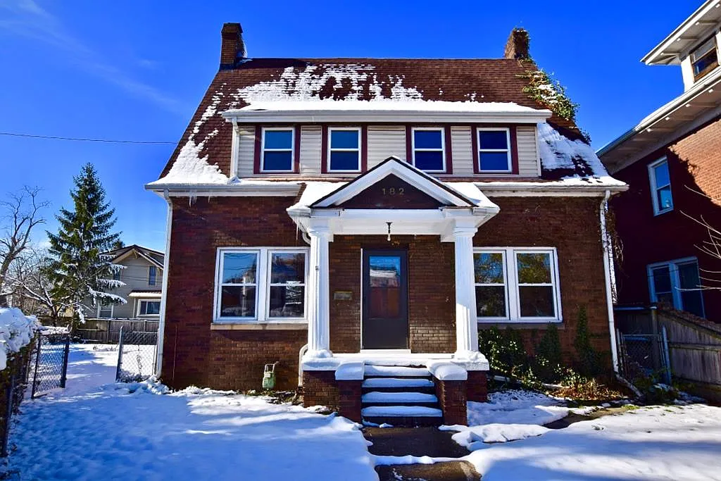 182 Bellefontaine Ave photo 1