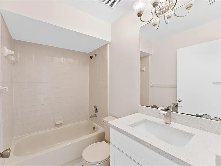 1113 Lucaya Cir — Photo 10