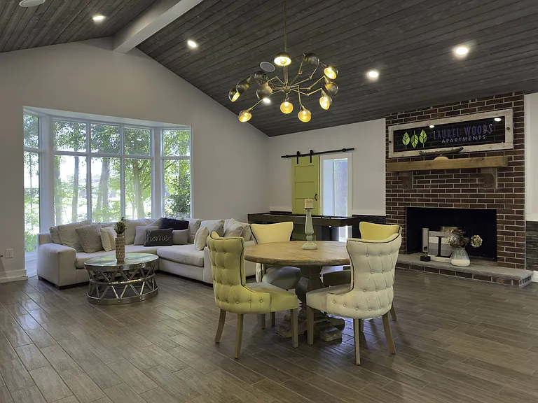 Laurel Woods Apartments — Photo 16