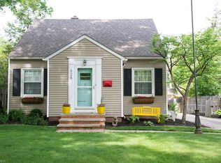 328 Oakmoor Rd, Bay Village, OH 44140