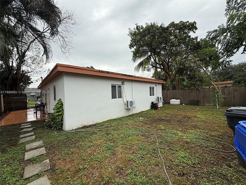 2nd image of 2534 McKinley St