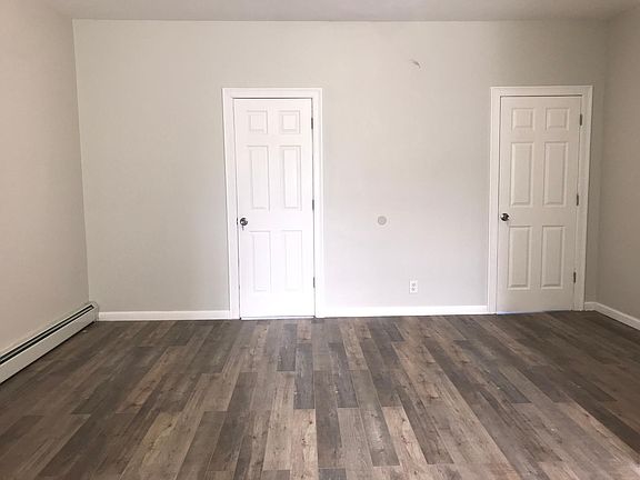 3rd image of 394 Essex St Floor 2