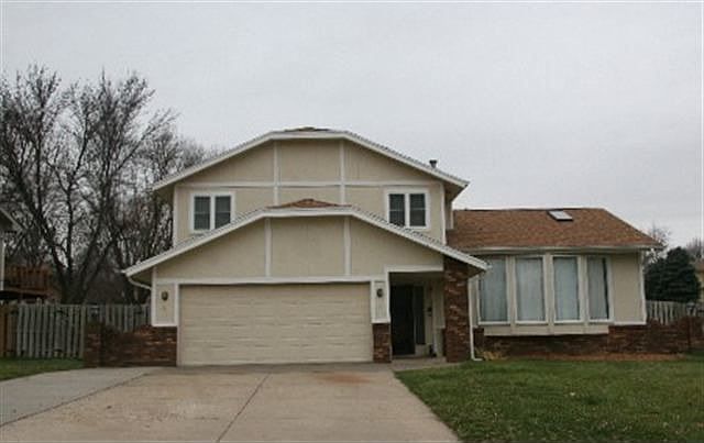 1st image of 501 Laramie Cir