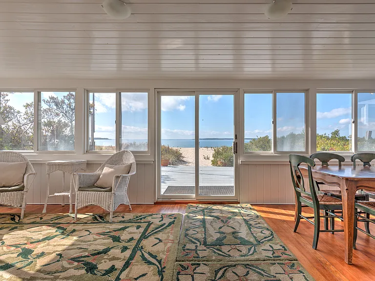 21 E Beach Dr — Photo 9