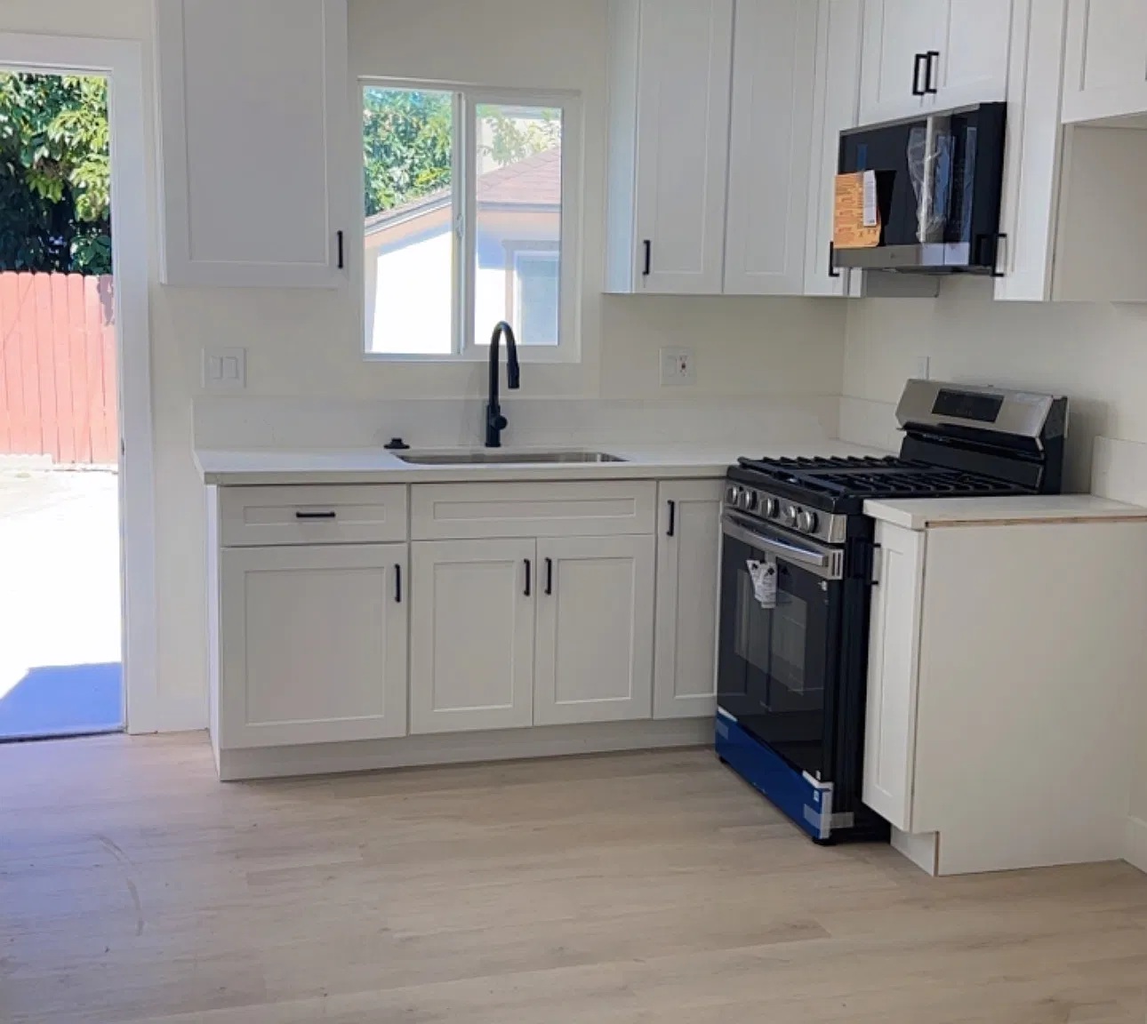 1 bed, 750 sqft, $1,950 — Photo 1