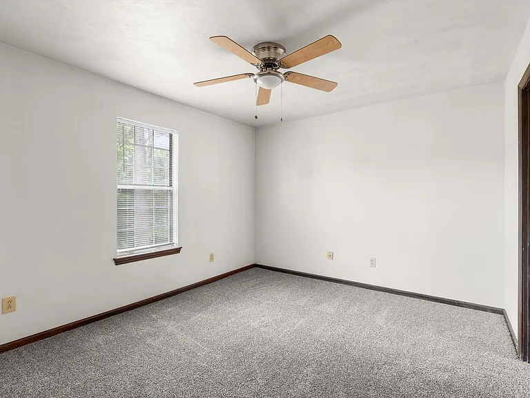 935 Still Harbor Cir — Photo 14