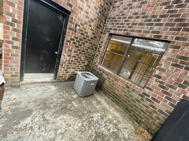 250 Luden Drive — Photo 13