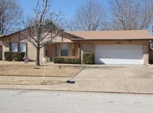 3121 Whisper Wood Ln, Bedford, TX 76021