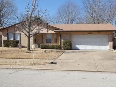 3121 Whisper Wood Ln, Bedford, TX, 76021